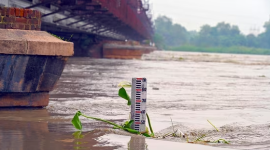 Yamuna River continues to exceed water level